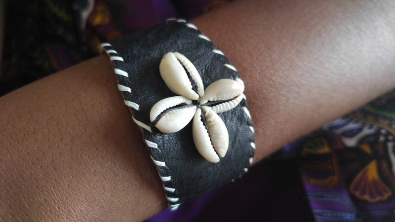 African Leather Cowrie Vintage Bracelet - Oludan