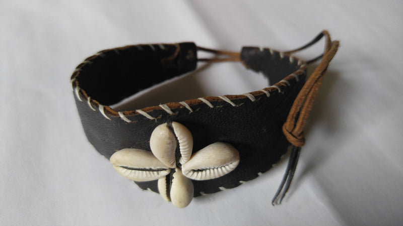 African Leather Cowrie Vintage Bracelet - Oludan